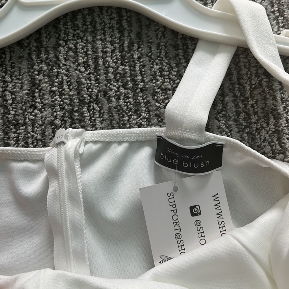 NWT White Romper - Picture 6 of 8